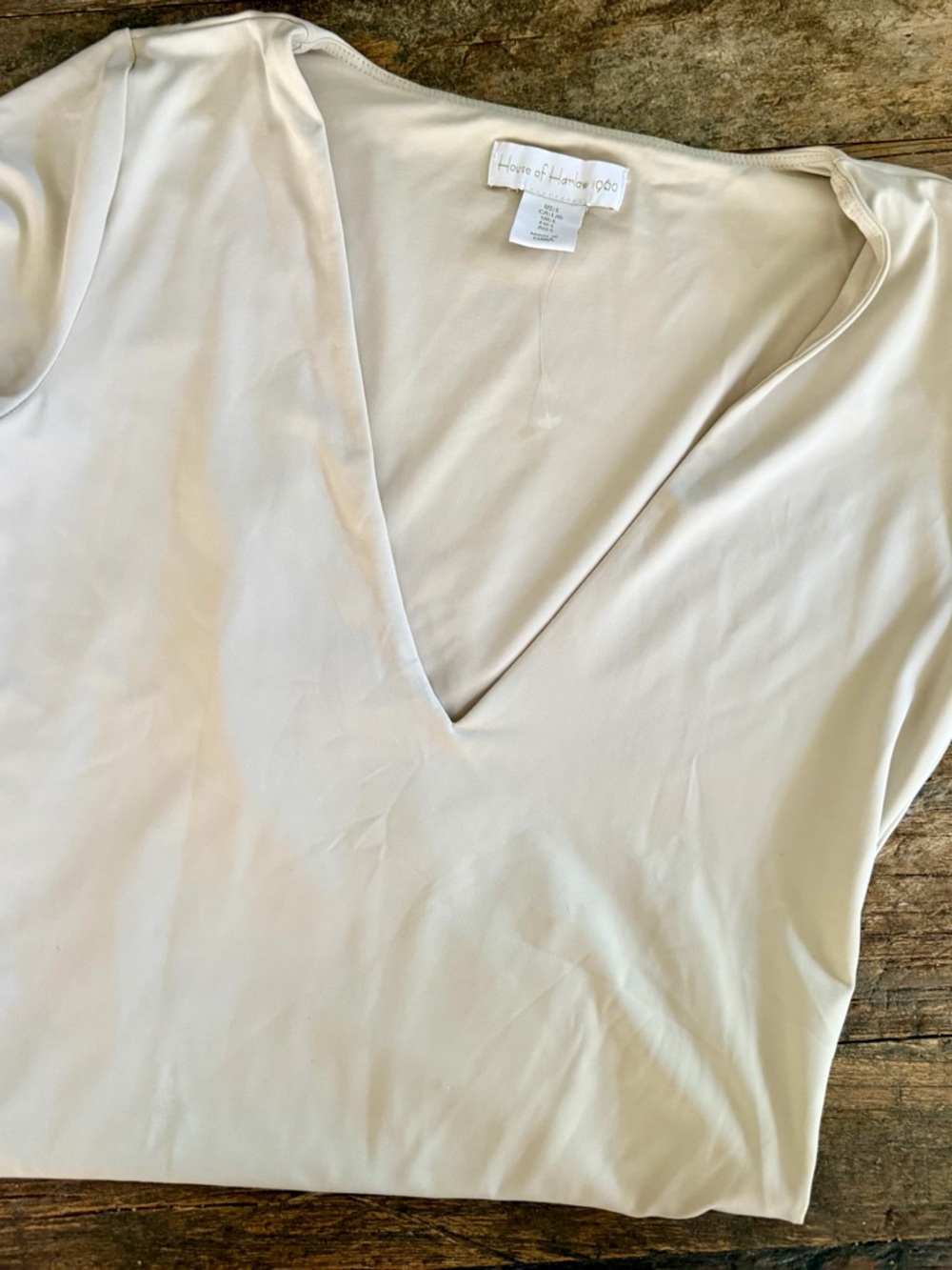 House of Harlow 1960 Cream Lightweight V-Neck bodysuit NWT